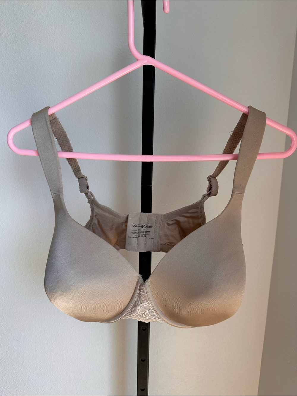 Vanity fair 42 D bra